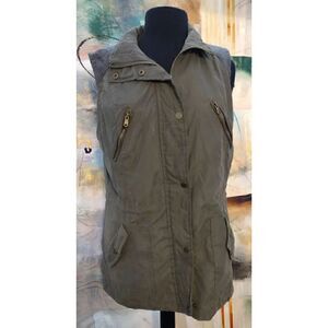 ROYALTY FOR ME Womens Vest SIZE L Sherpa Lined Army Green Polyester Nylon